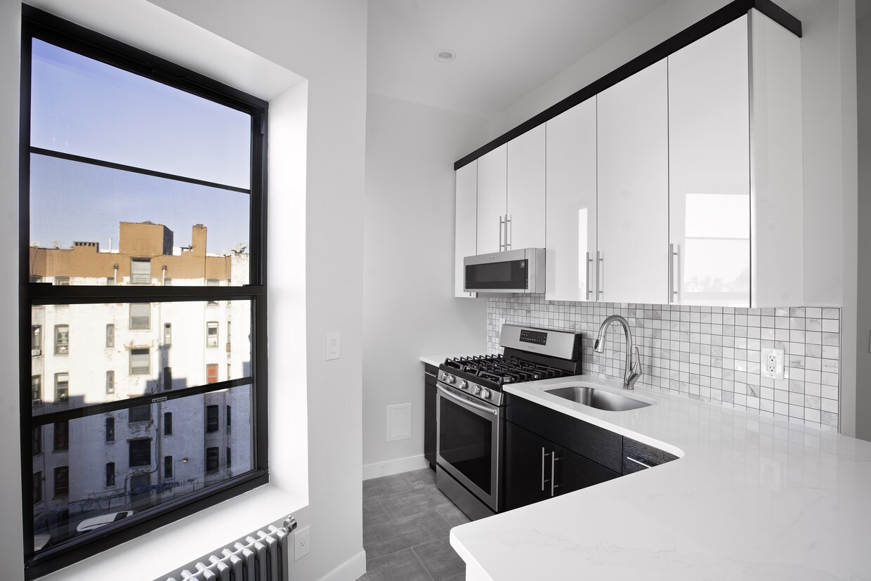 Foto principal - 40-16 Crescent St