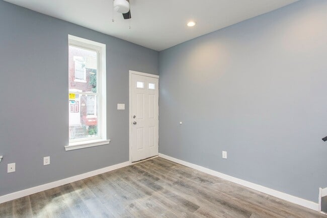 Photo - 2018 N Cleveland St Apartment