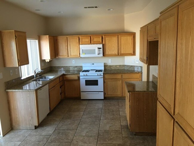 Foto del edificio - 12796 Brookdale St