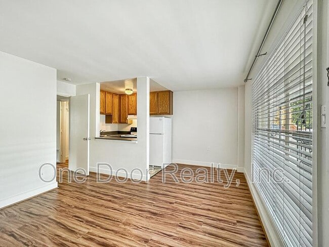 Photo - 732 Scotland St Apartment