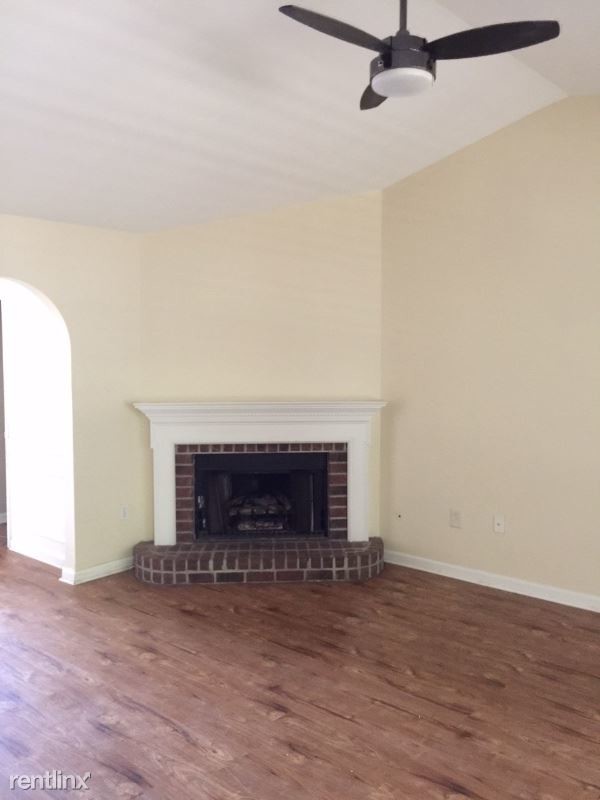 Foto del edificio - 3 br, 2 bath House - 1436 Wellesley Circle