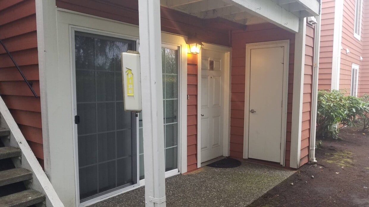 Primary Photo - Gorgeous 1 bd Condo located in a prime loc...