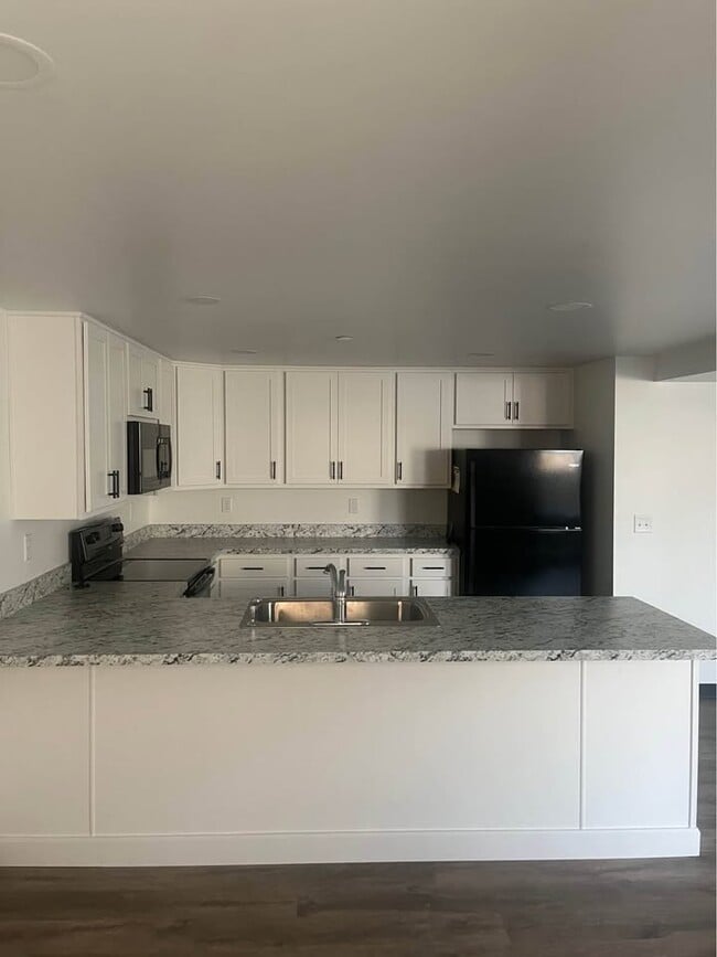 Building Photo - 515 Penn St