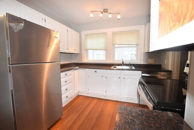 Building Photo - 149 Oakley Rd