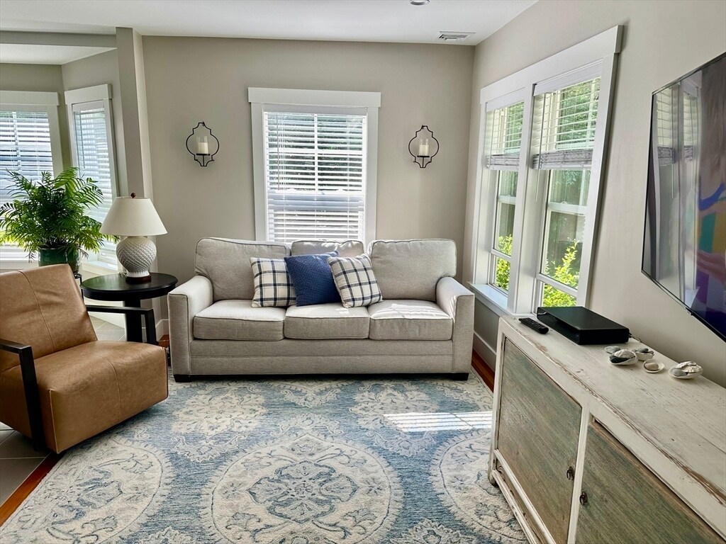 Foto principal - 185 W Plain St
