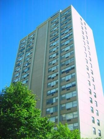 Foto del edificio - 7345 S South Shore Dr