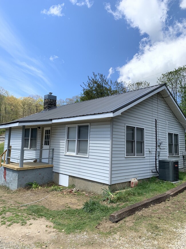 Building Photo - 4 Cobble Drive