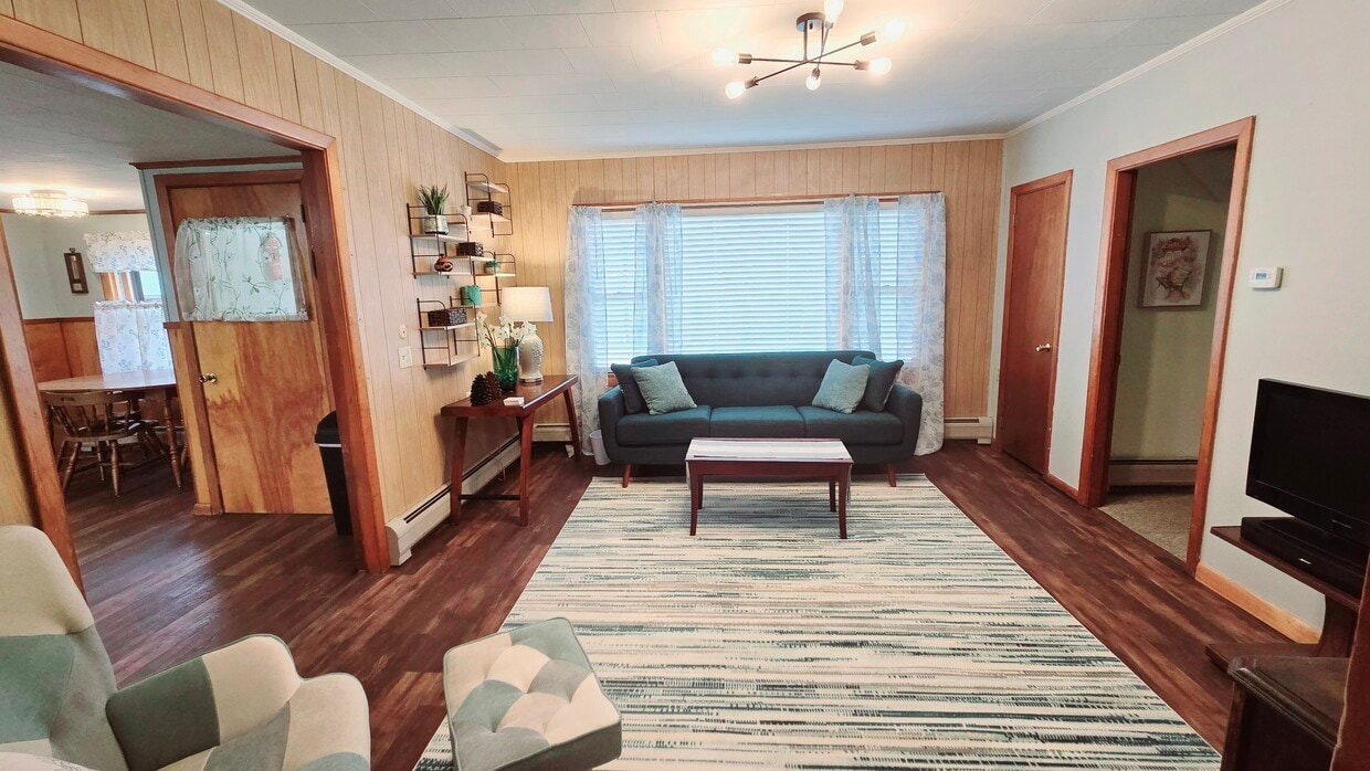 Primary Photo - 303 Mccard Rd
