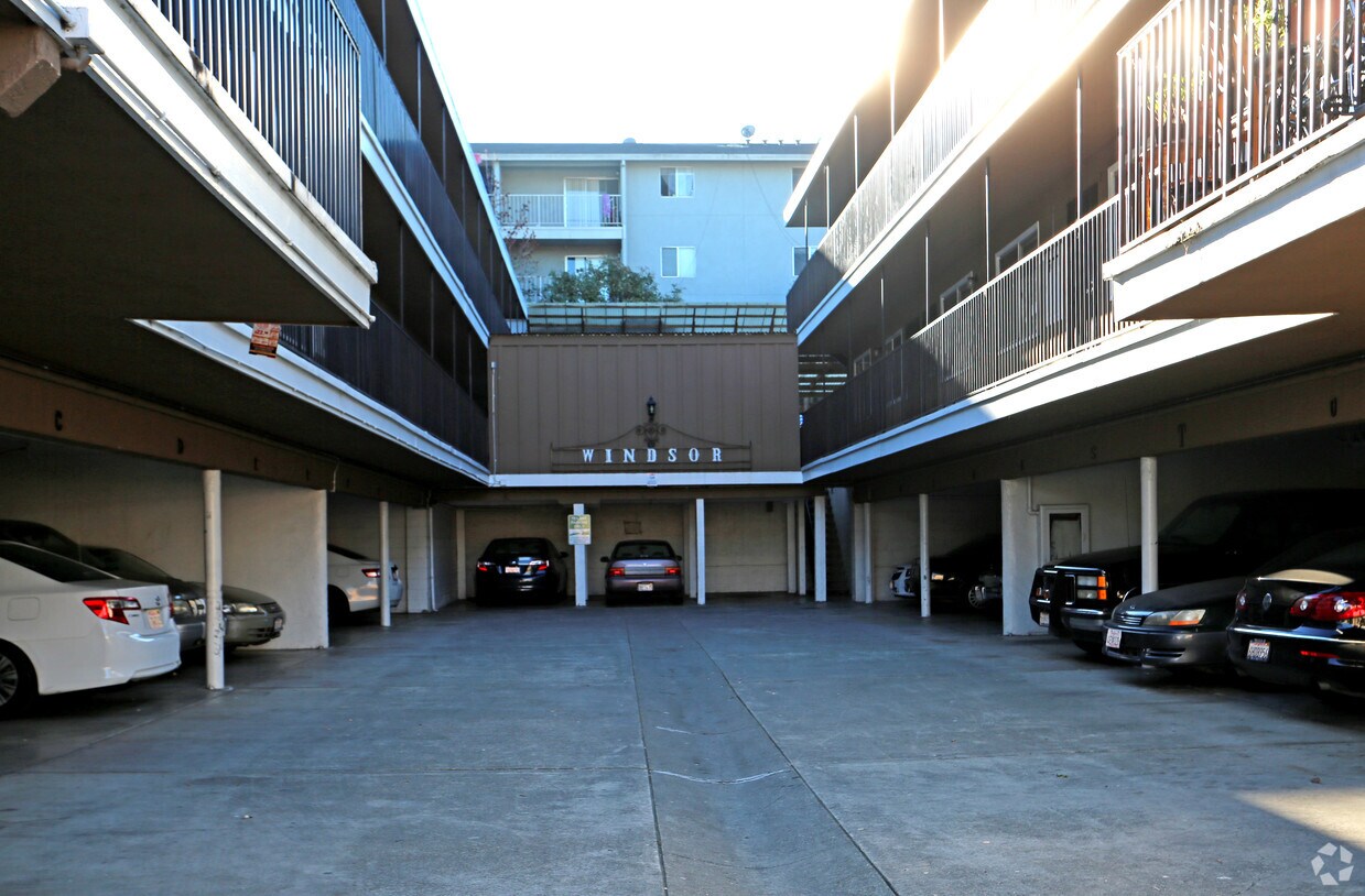 Foto del edificio - Windsor Apartments