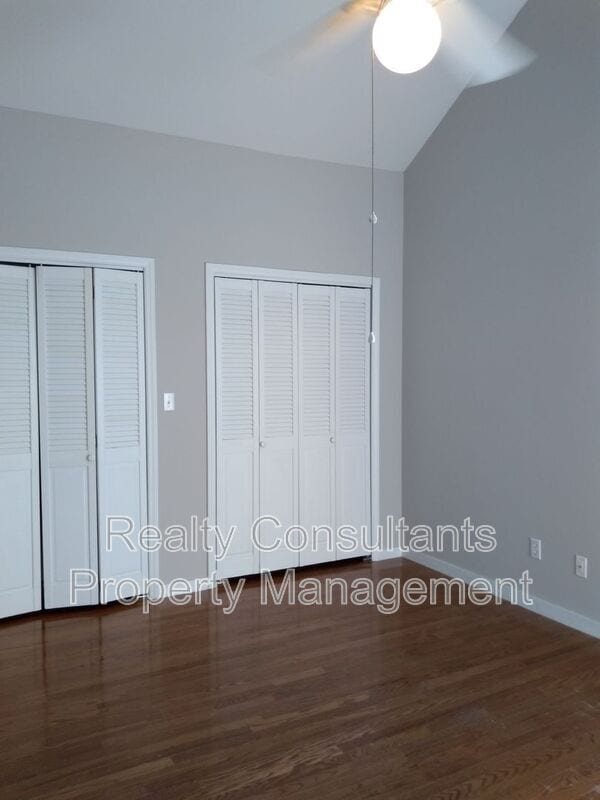 Building Photo - 308 N Lindell Rd