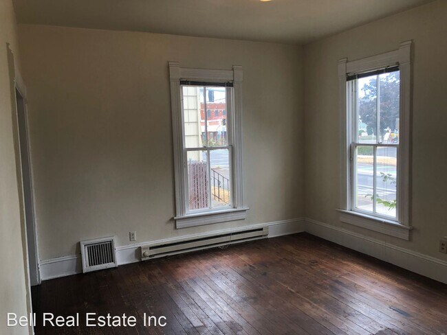 Foto del edificio - 3 br, 1 bath House - 336 E. 13th