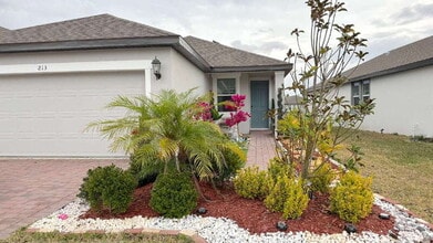 Building Photo - 213 Links Ter Blvd