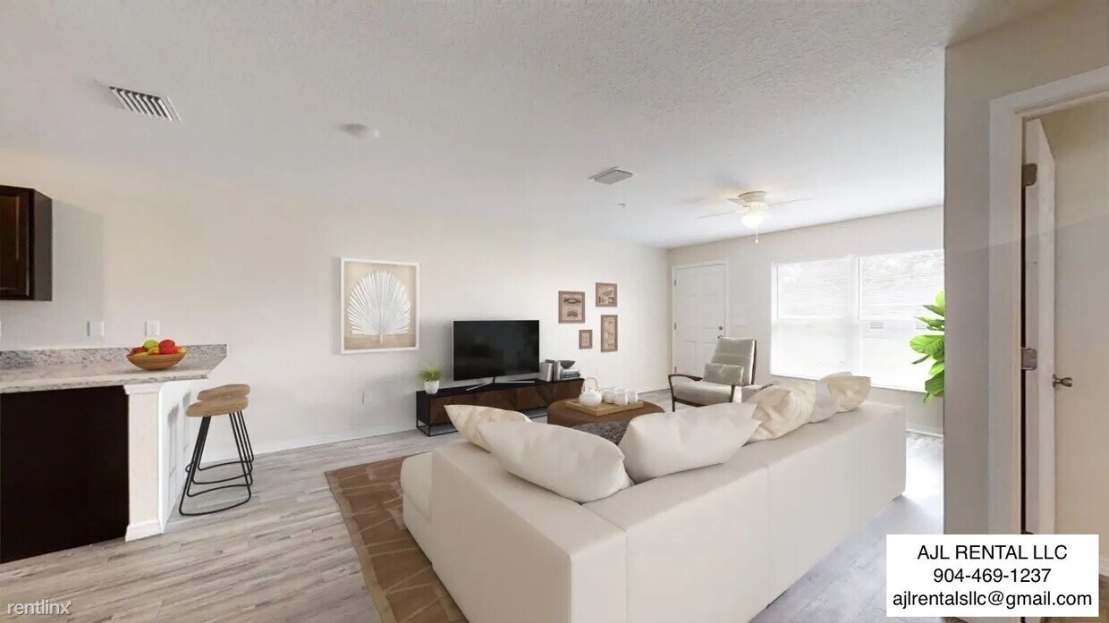 Foto principal - 2 br, 2 bath 4plex - 121 Bahia Terrace Dri...