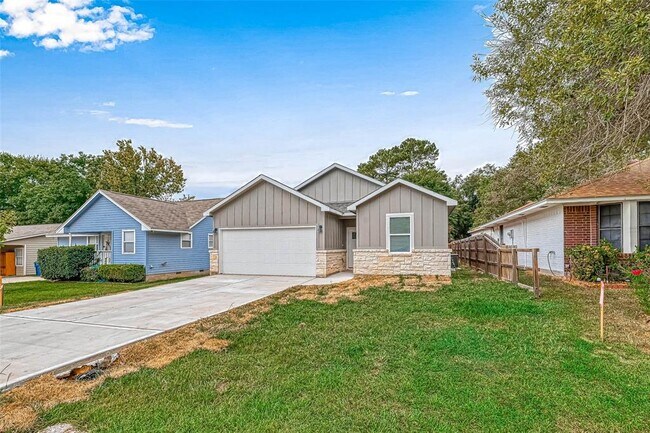 Foto del edificio - 15029 Conroe Bay Blvd