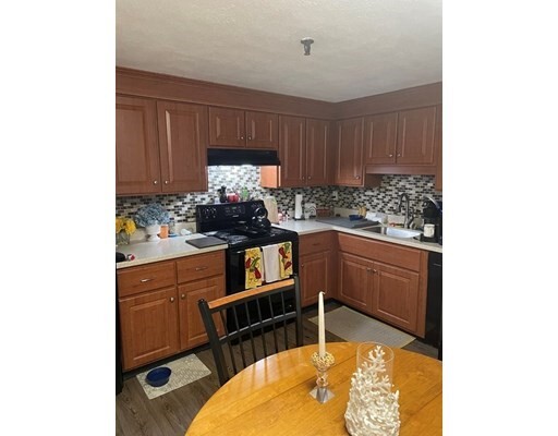 Foto del edificio - 53 Swanson Ct