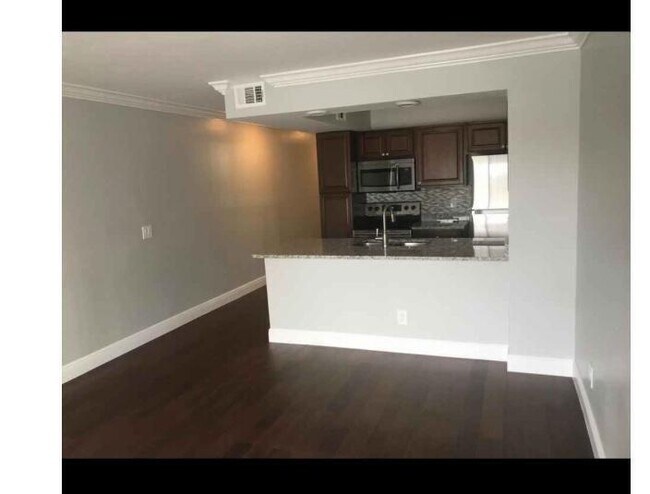 Foto del edificio - 285 Cypress Point Dr