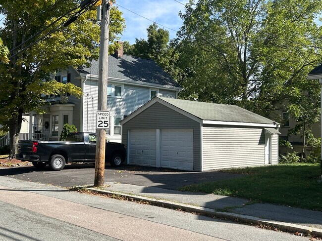 Building Photo - 62 Division St