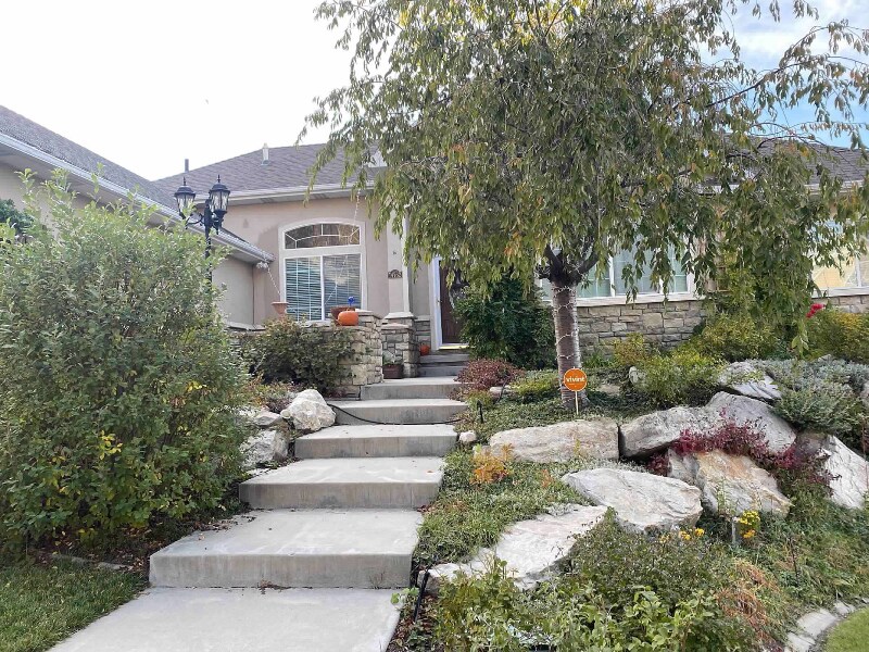 Primary Photo - 14762 Brewster Dr