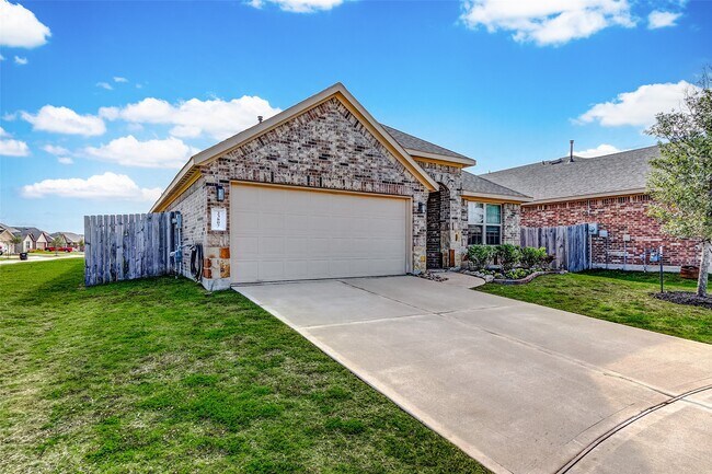 Building Photo - 23807 Tribano Ct