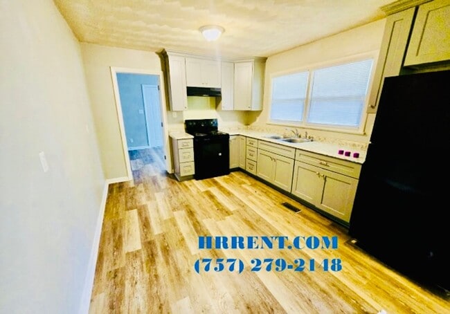 Foto del edificio - Beautiful 3 Bedroom 1.5 Bath Brick Home located in the South Norfolk area of Chesapeake, VA!