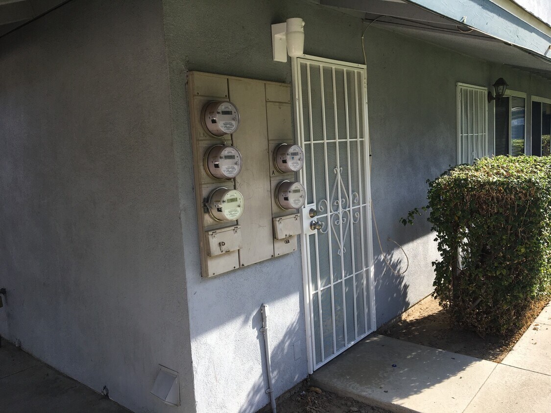 Building Photo - 4704 Planz Rd