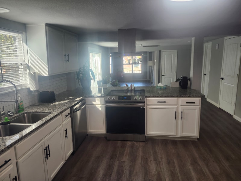 Foto principal - 714 E Lamar St