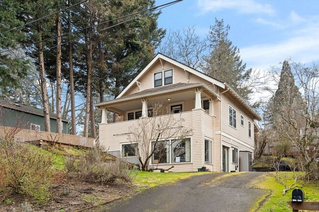 Building Photo - 7107 SW 29th Ave