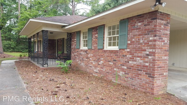 Building Photo - 215 N Edgewood Dr