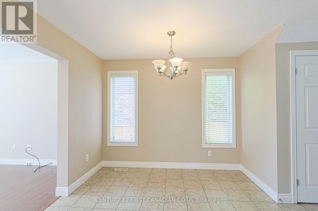 Building Photo - 565 Bluebell Rd