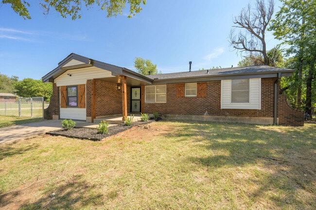 Foto del edificio - 3912 Parkwoods Ln