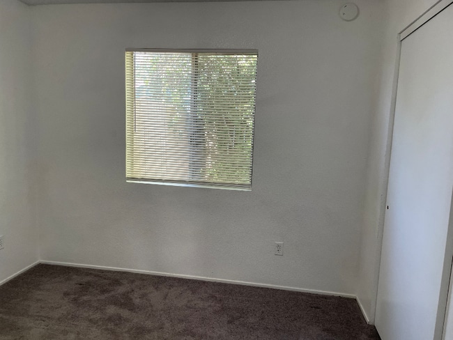 Building Photo - 1383 Hobart Dr