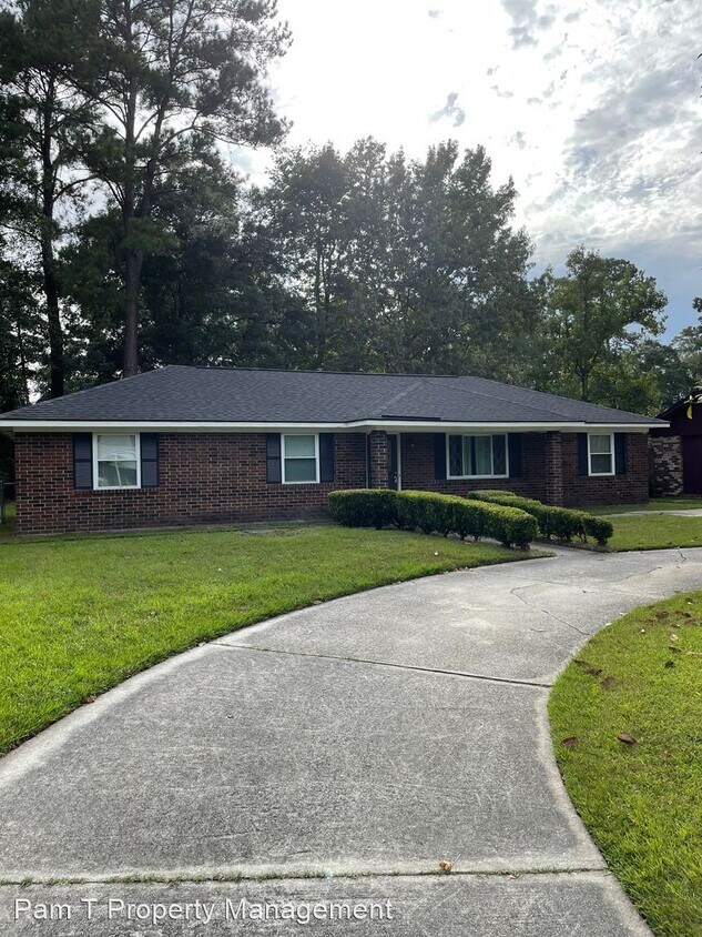 Building Photo - 3 br, 1 bath House - 211 Holiday Drive