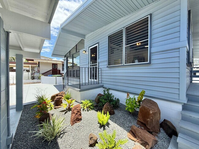 Foto del edificio - Modern two story Kaimuki home - all new ki...