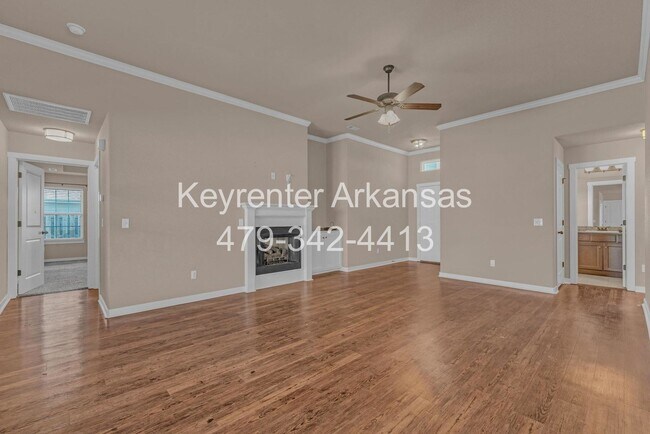 Foto del edificio - Beautiful 3-Bedroom Home with Open Layout & Fenced Backyard!