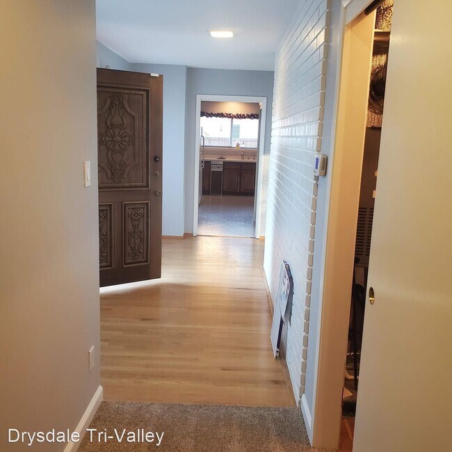 Building Photo - 4 br, 2 bath House - 263 Donegal Way