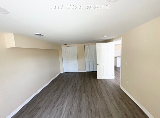 Building Photo - 719 Fern St