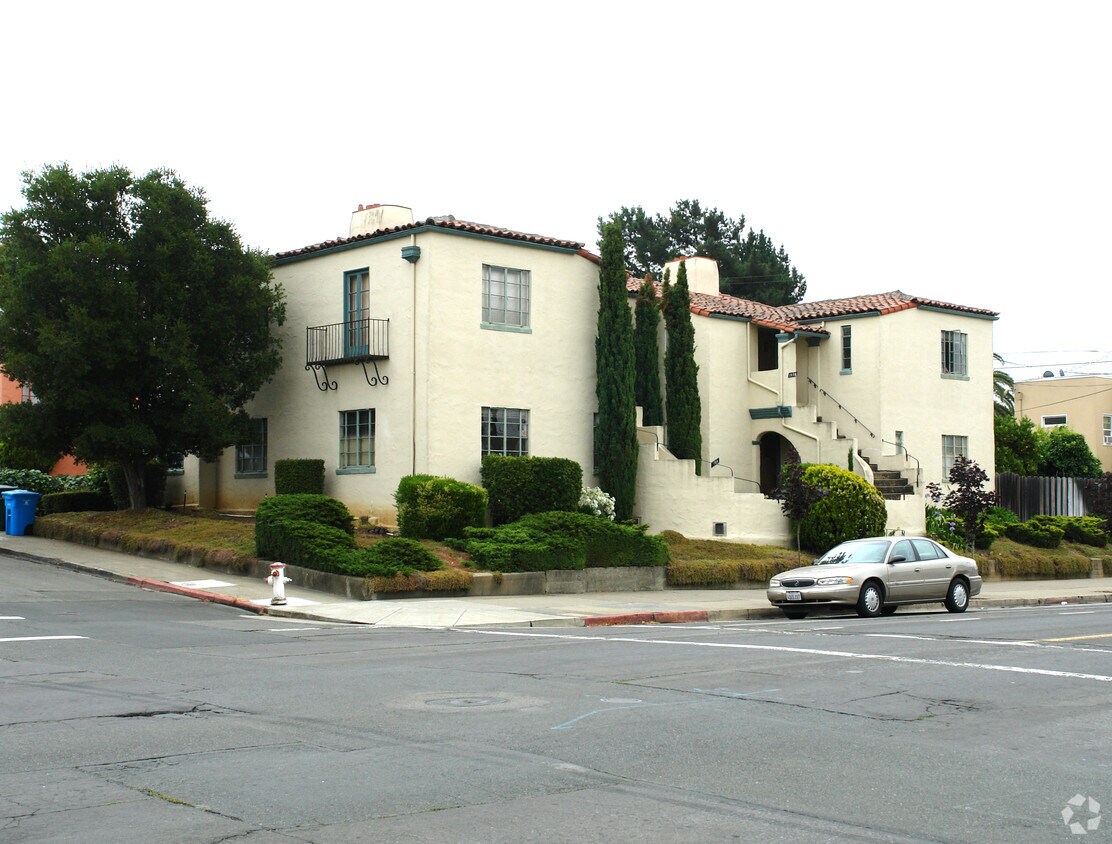 Primary Photo - 1024-1030 Marin St