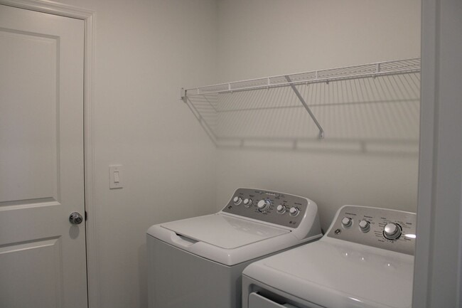 Foto del edificio - 19542 Fairhill Ct