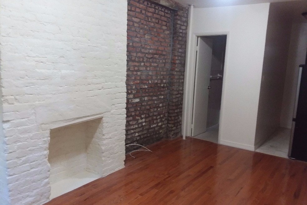 Primary Photo - 150 Avenue A