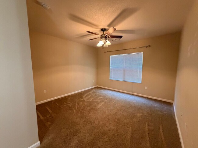 Foto del edificio - 2/2 Oakleaf Townhome! Amenities! Garage Parking!