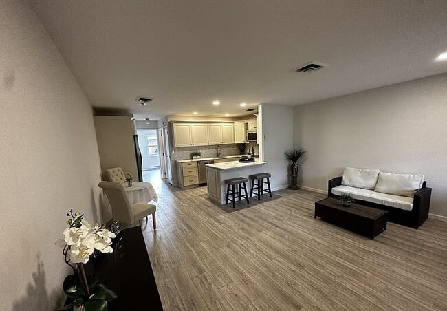 Building Photo - "Charming 1-Bedroom Condo Retreat in Lakewood, NJ – Your Cozy Oasis Awaits!"