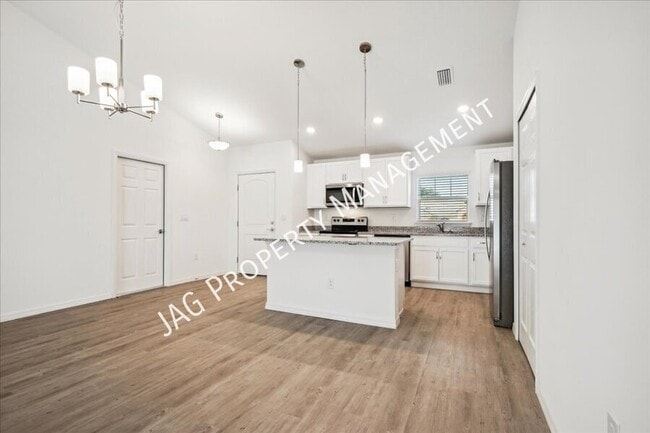 Foto del edificio - 845 Fulda Ave NW