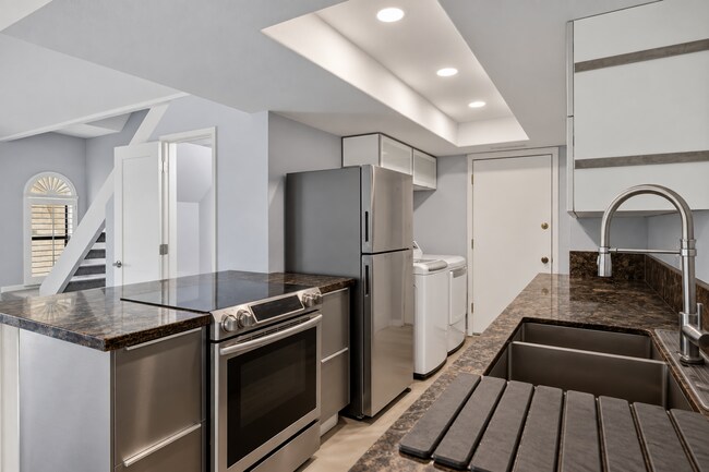 Foto del edificio - 8658 S 51st St