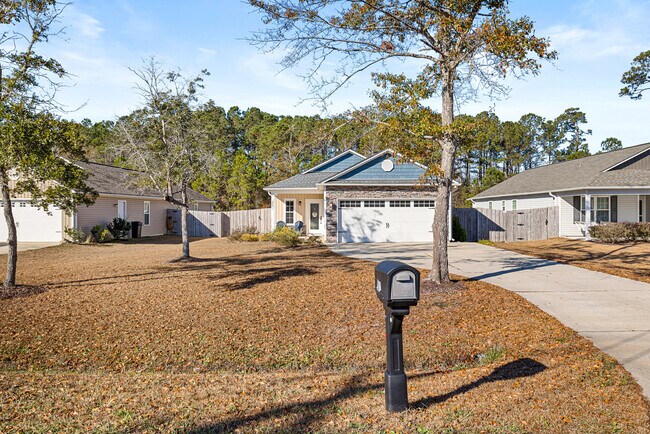 Foto del edificio - 2831 Country Club Dr