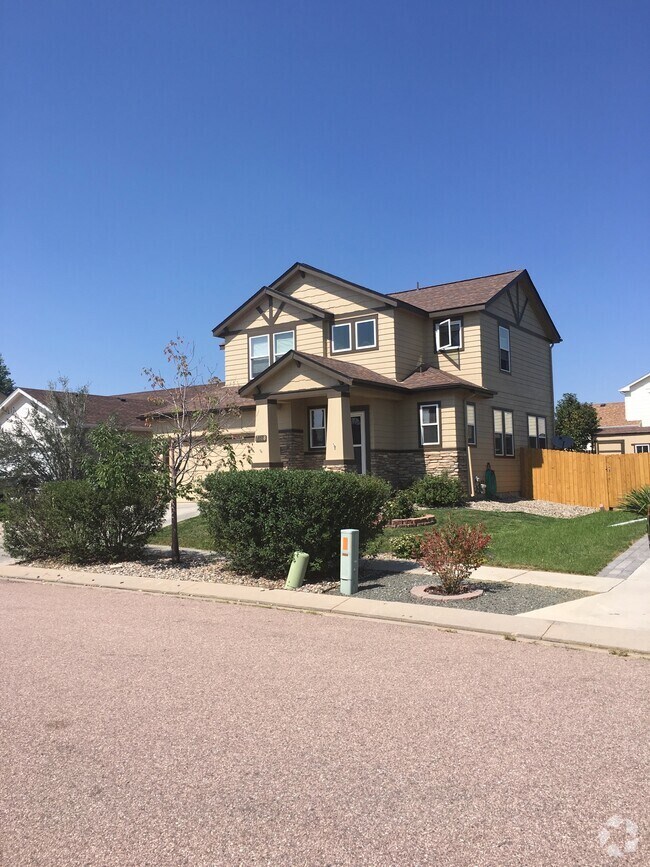 Indigo Ranch at Stetson Ridge Apartments for Rent Colorado Springs