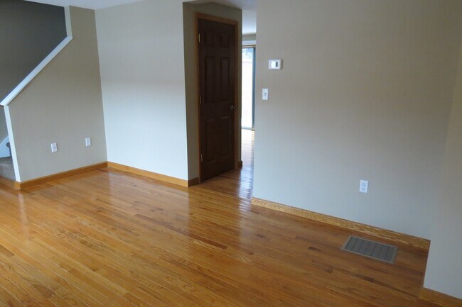 sala de estar - 109 Glendale Rd