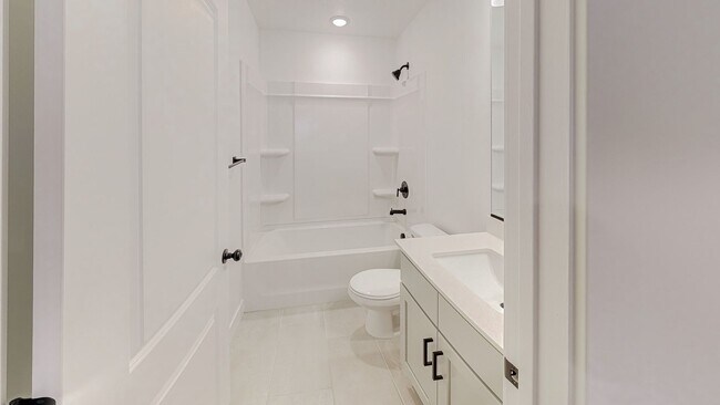 Foto del edificio - Stunning End Unit Townhome in Sunrise Ranch - Mapleton