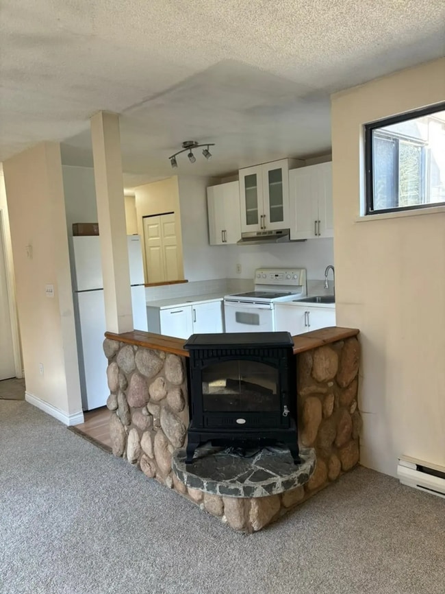 Building Photo - 9131 Capella Dr