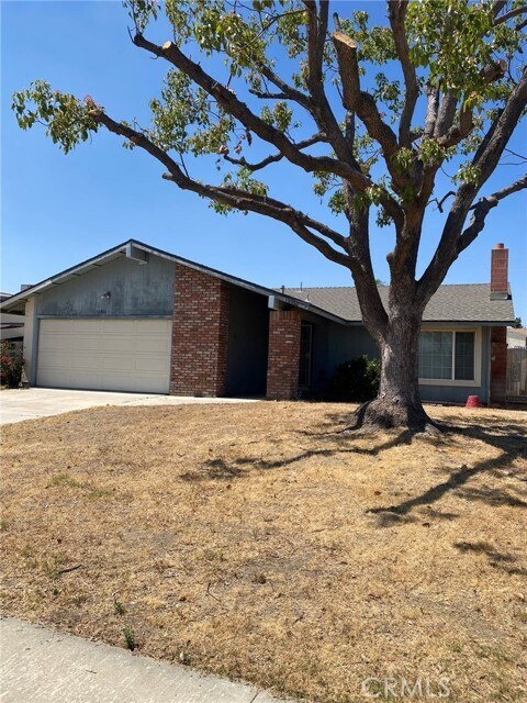 Primary Photo - 15960 Grevillea St