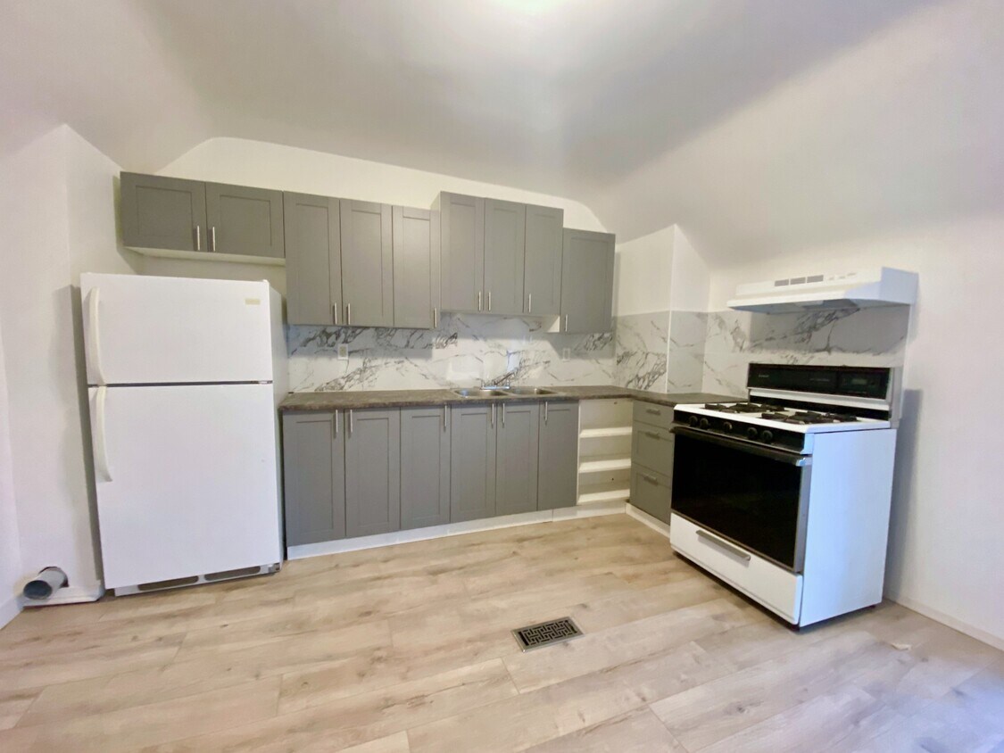 391 Maxwell St, Sarnia, ON N7T 5E1 Apartments 391 Maxwell St Sarnia